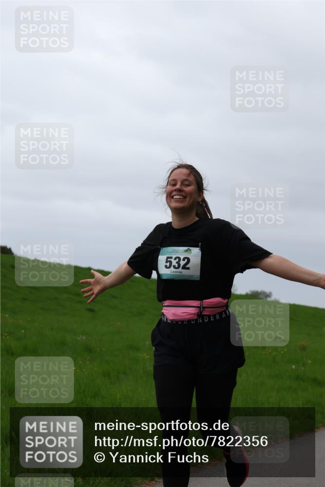04.05.2025 - 8. Wedeler Halbmarathon Yannick Fuchs http://msf.ph/oto/7822356 04.05.2025 12:11:28 Laufen 532 meine-sportfotos.de