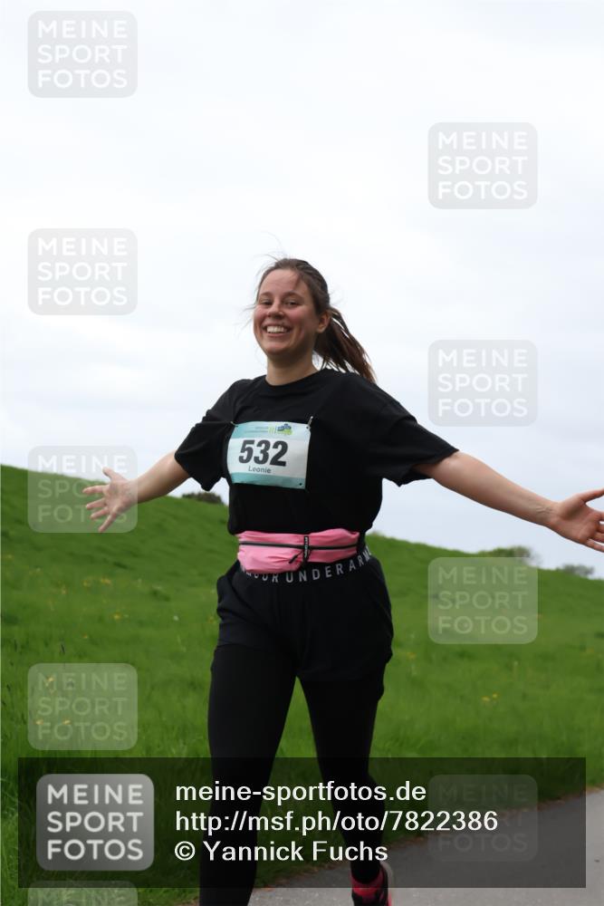 04.05.2025 - 8. Wedeler Halbmarathon Yannick Fuchs http://msf.ph/oto/7822386 04.05.2025 12:11:29 Laufen 532 meine-sportfotos.de