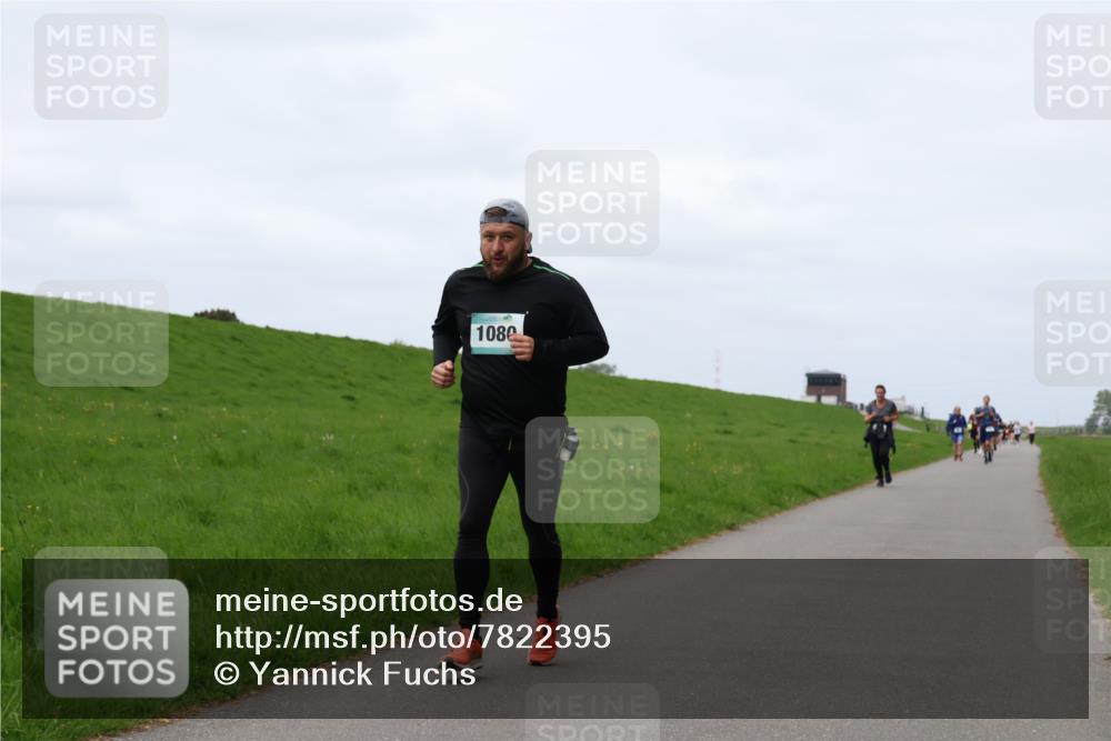 04.05.2025 - 8. Wedeler Halbmarathon Yannick Fuchs http://msf.ph/oto/7822395 04.05.2025 11:29:31 Laufen 1080 meine-sportfotos.de