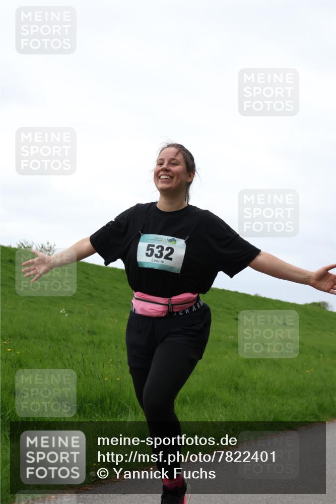 04.05.2025 - 8. Wedeler Halbmarathon Yannick Fuchs http://msf.ph/oto/7822401 04.05.2025 12:11:29 Laufen 532 meine-sportfotos.de