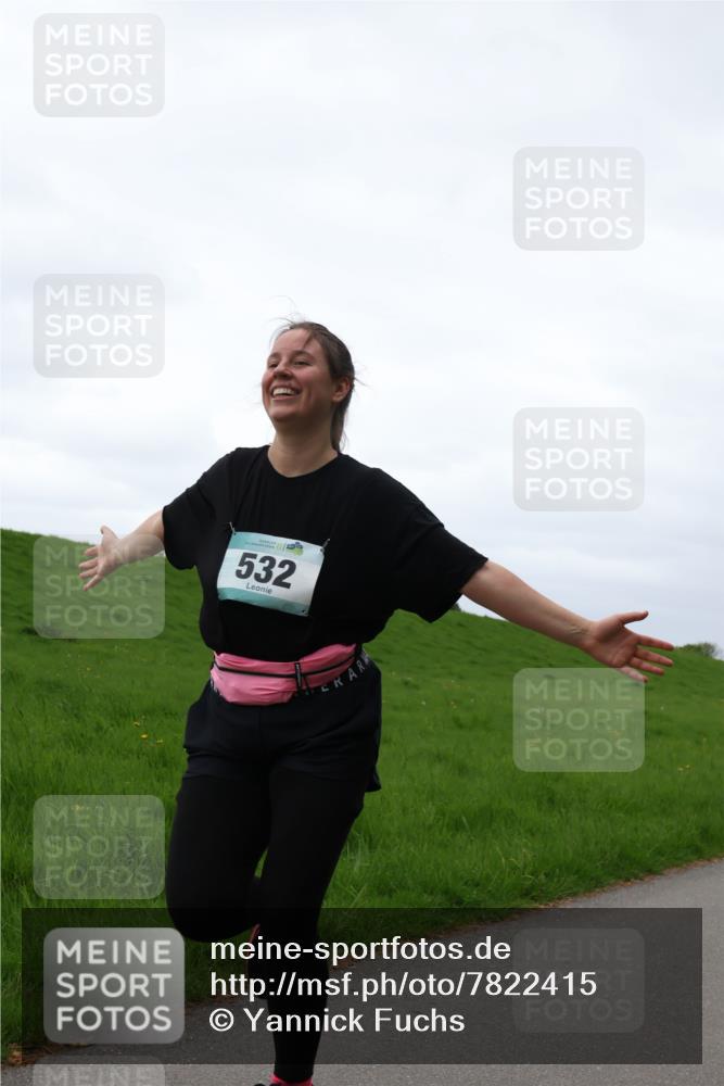 04.05.2025 - 8. Wedeler Halbmarathon Yannick Fuchs http://msf.ph/oto/7822415 04.05.2025 12:11:30 Laufen 532 meine-sportfotos.de