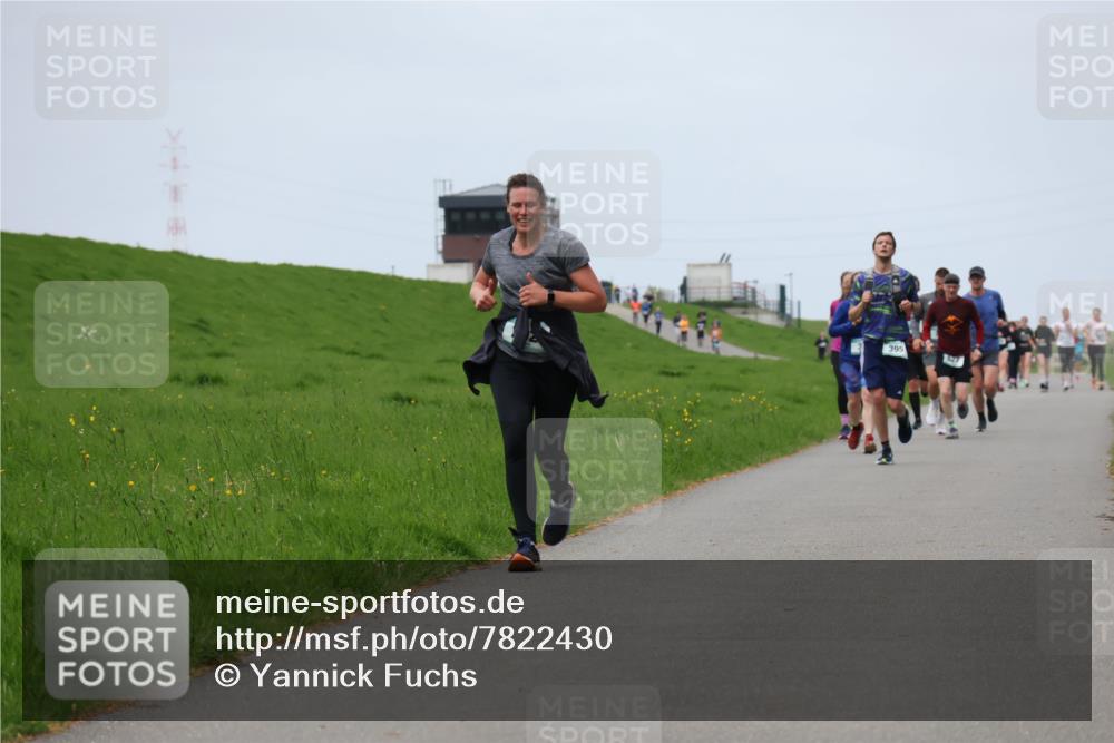 04.05.2025 - 8. Wedeler Halbmarathon Yannick Fuchs http://msf.ph/oto/7822430 04.05.2025 11:29:34 Laufen 395 meine-sportfotos.de