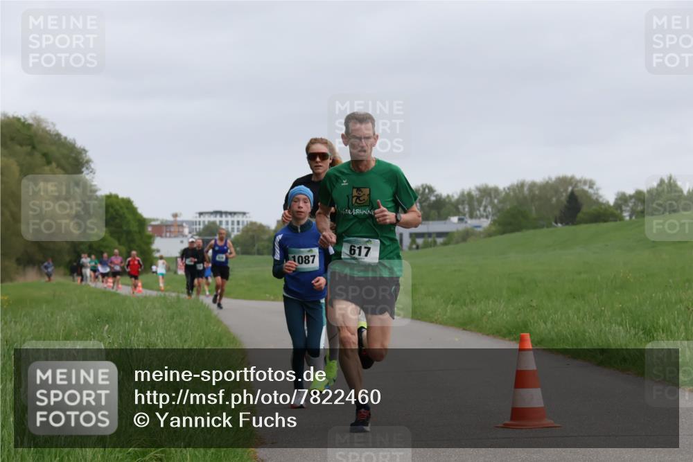 04.05.2025 - 8. Wedeler Halbmarathon Yannick Fuchs http://msf.ph/oto/7822460 04.05.2025 11:10:41 Laufen 1087, 12, 617 meine-sportfotos.de
