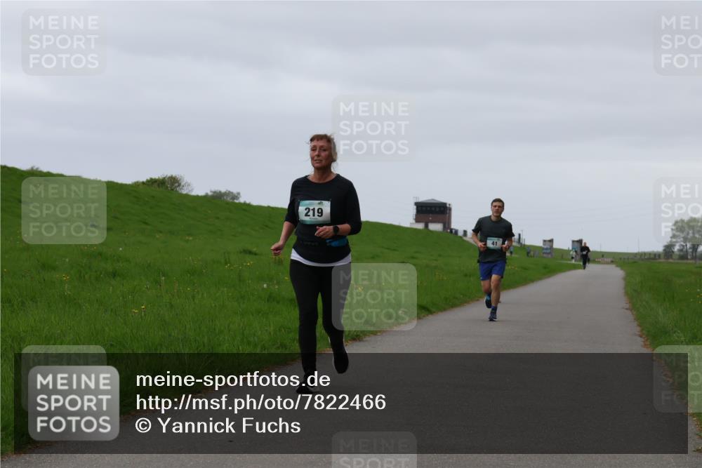 04.05.2025 - 8. Wedeler Halbmarathon Yannick Fuchs http://msf.ph/oto/7822466 04.05.2025 12:12:59 Laufen 219 meine-sportfotos.de