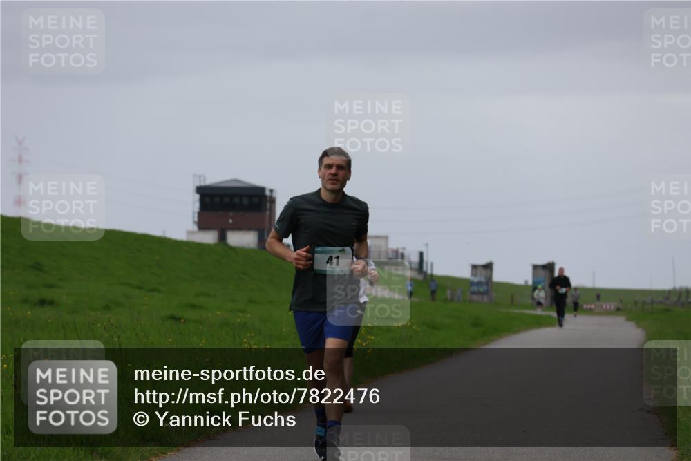 04.05.2025 - 8. Wedeler Halbmarathon Yannick Fuchs http://msf.ph/oto/7822476 04.05.2025 12:13:00 Laufen 41 meine-sportfotos.de