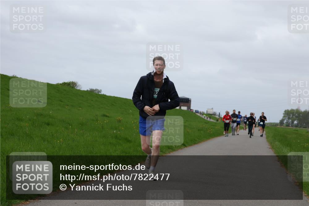 04.05.2025 - 8. Wedeler Halbmarathon Yannick Fuchs http://msf.ph/oto/7822477 04.05.2025 11:52:08 Laufen 92 meine-sportfotos.de