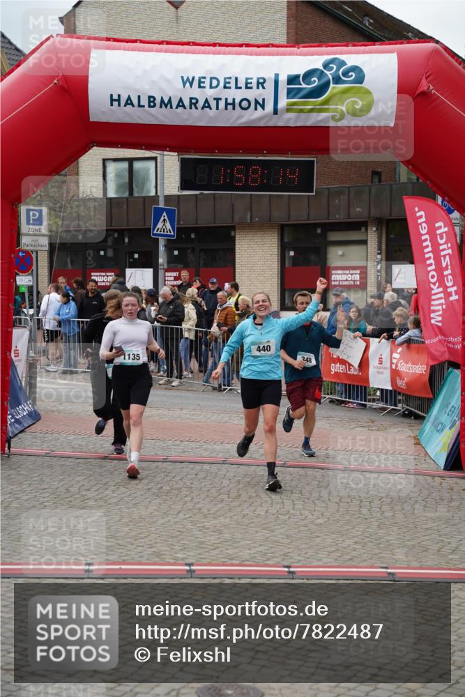 04.05.2025 - 8. Wedeler Halbmarathon Felixshl http://msf.ph/oto/7822487 04.05.2025 11:58:12 Ziel 3, 252, 348, 440, 763, 1135 meine-sportfotos.de