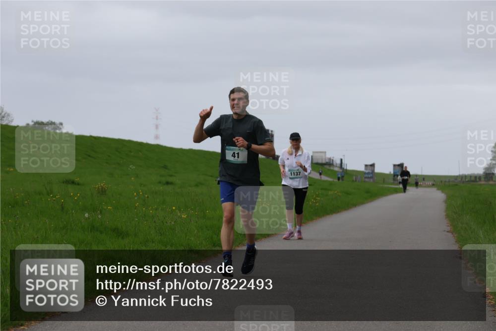04.05.2025 - 8. Wedeler Halbmarathon Yannick Fuchs http://msf.ph/oto/7822493 04.05.2025 12:13:02 Laufen 41, 1137 meine-sportfotos.de