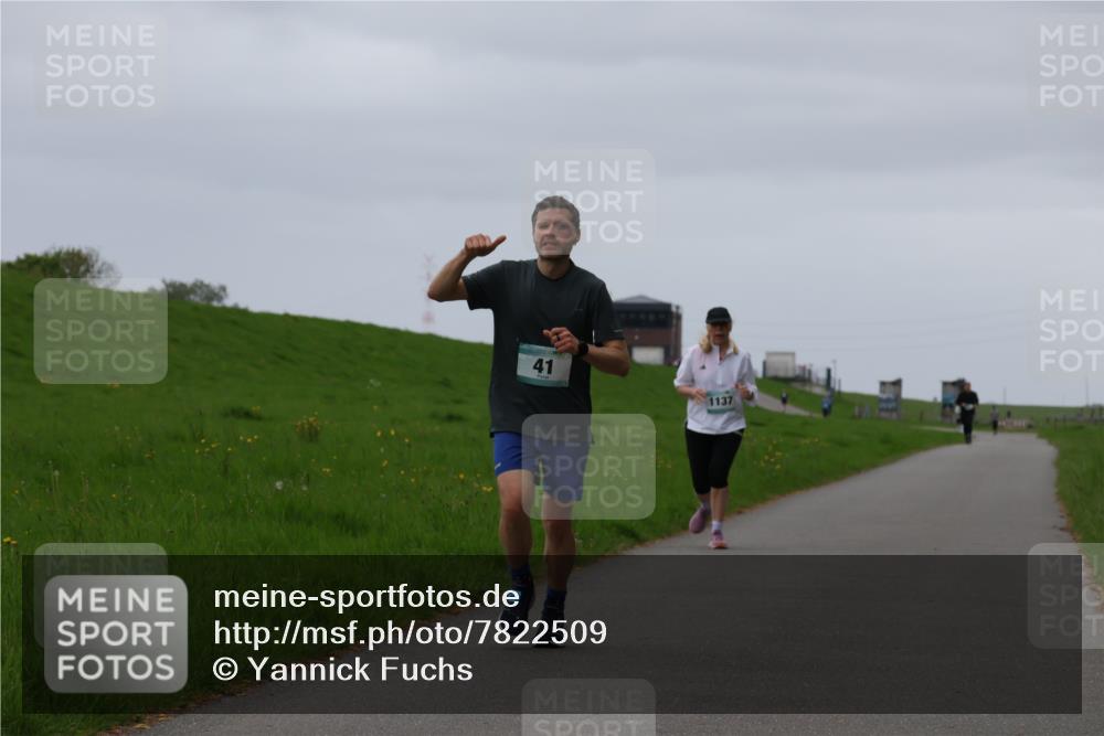 04.05.2025 - 8. Wedeler Halbmarathon Yannick Fuchs http://msf.ph/oto/7822509 04.05.2025 12:13:02 Laufen 41, 1137 meine-sportfotos.de