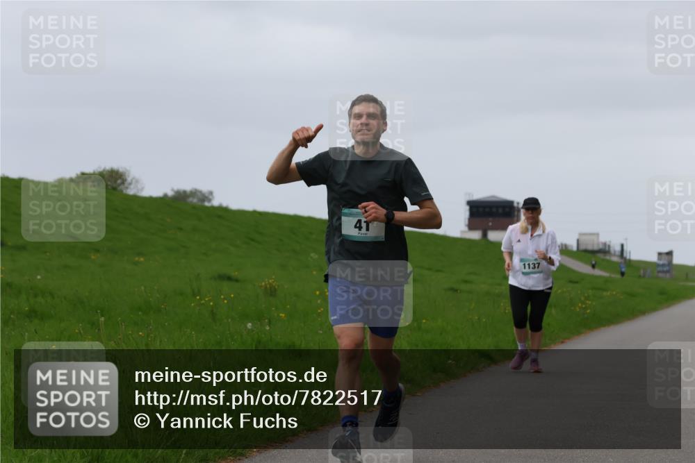 04.05.2025 - 8. Wedeler Halbmarathon Yannick Fuchs http://msf.ph/oto/7822517 04.05.2025 12:13:03 Laufen 41, 1137 meine-sportfotos.de