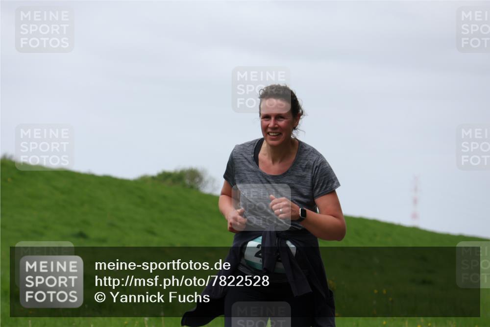 04.05.2025 - 8. Wedeler Halbmarathon Yannick Fuchs http://msf.ph/oto/7822528 04.05.2025 11:29:40 Laufen  meine-sportfotos.de