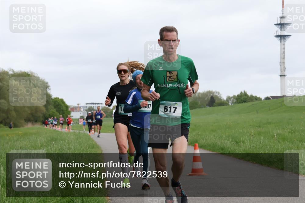 04.05.2025 - 8. Wedeler Halbmarathon Yannick Fuchs http://msf.ph/oto/7822539 04.05.2025 11:10:43 Laufen 87, 617 meine-sportfotos.de