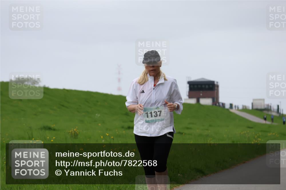 04.05.2025 - 8. Wedeler Halbmarathon Yannick Fuchs http://msf.ph/oto/7822568 04.05.2025 12:13:07 Laufen 1137 meine-sportfotos.de