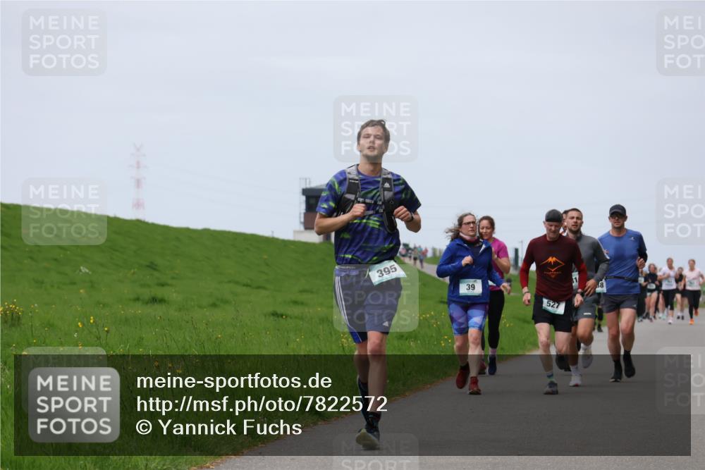 04.05.2025 - 8. Wedeler Halbmarathon Yannick Fuchs http://msf.ph/oto/7822572 04.05.2025 11:29:43 Laufen 395, 39, 527, 8 meine-sportfotos.de