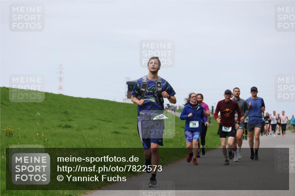 04.05.2025 - 8. Wedeler Halbmarathon Yannick Fuchs http://msf.ph/oto/7822573 04.05.2025 11:29:43 Laufen 295, 39, 527, 81, 38 meine-sportfotos.de