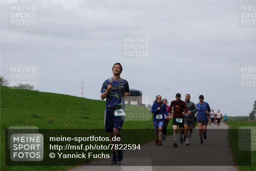 04.05.2025 - 8. Wedeler Halbmarathon Yannick Fuchs http://msf.ph/oto/7822594 04.05.2025 11:29:44 Laufen 395, 39, 527 meine-sportfotos.de