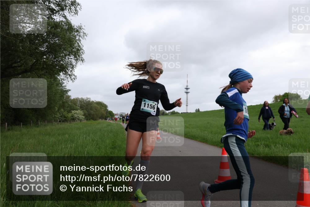 04.05.2025 - 8. Wedeler Halbmarathon Yannick Fuchs http://msf.ph/oto/7822600 04.05.2025 11:10:45 Laufen 1156, 8161 meine-sportfotos.de