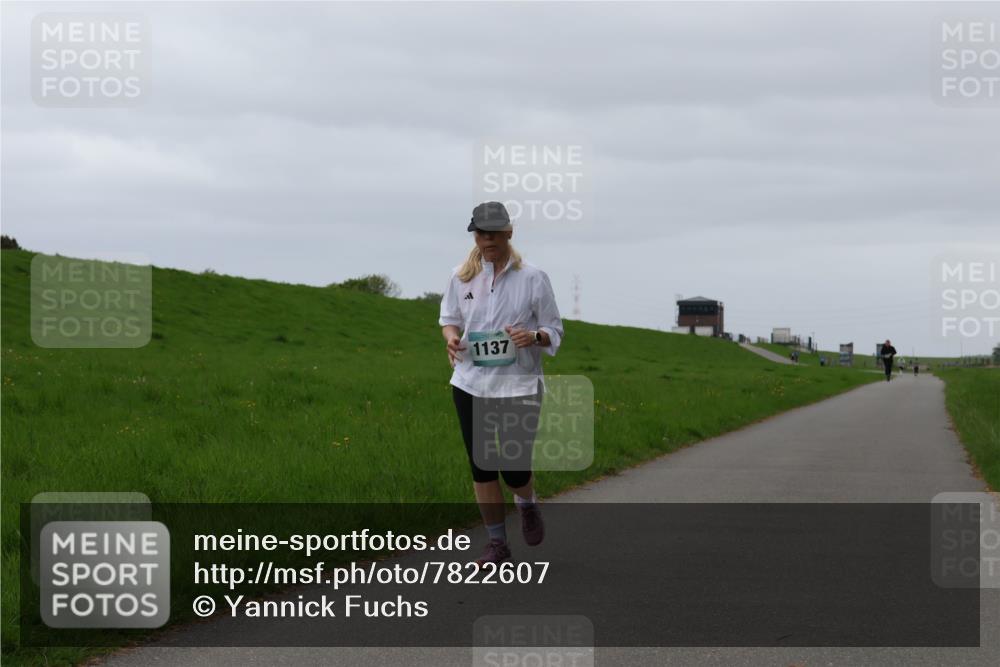 04.05.2025 - 8. Wedeler Halbmarathon Yannick Fuchs http://msf.ph/oto/7822607 04.05.2025 12:13:09 Laufen 1137 meine-sportfotos.de