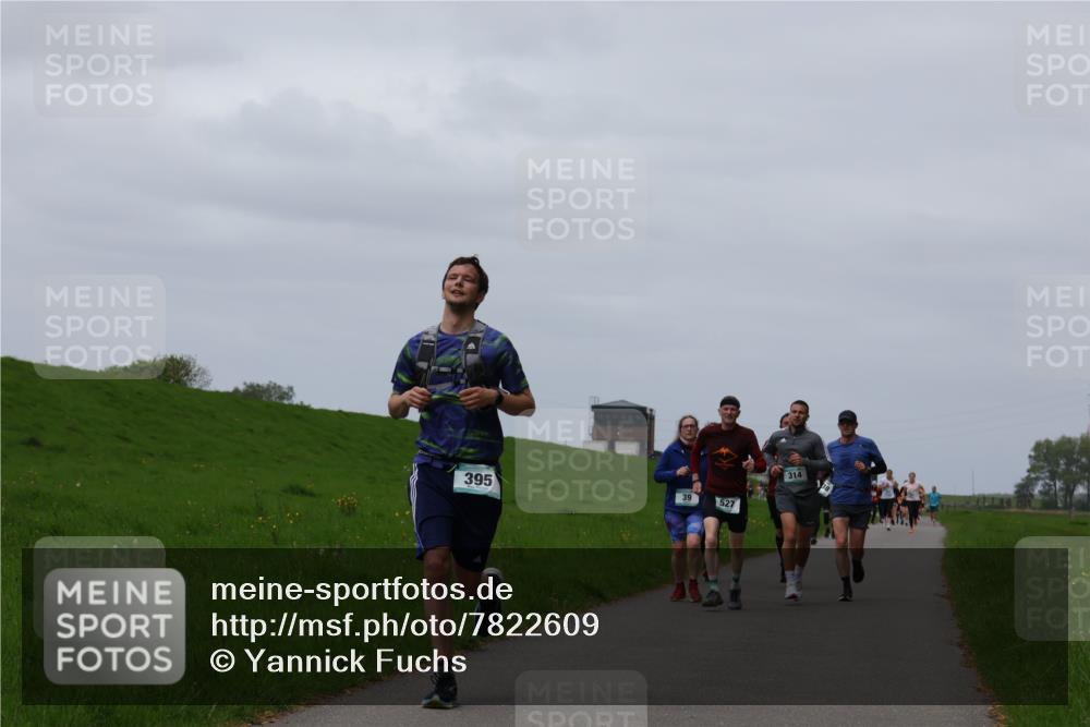 04.05.2025 - 8. Wedeler Halbmarathon Yannick Fuchs http://msf.ph/oto/7822609 04.05.2025 11:29:45 Laufen 395, 39, 527, 314 meine-sportfotos.de