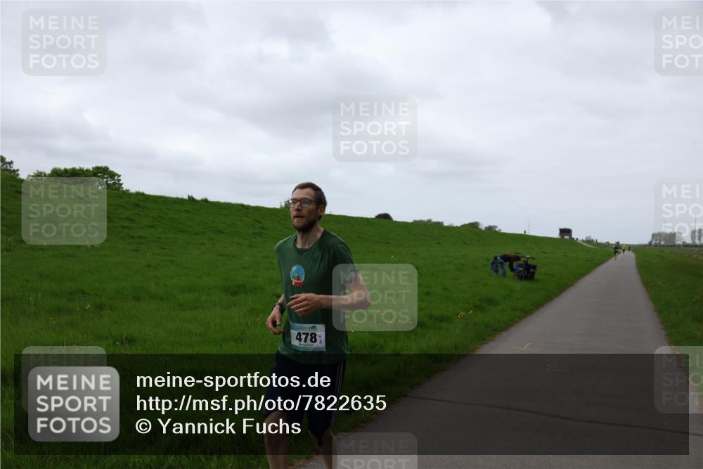 04.05.2025 - 8. Wedeler Halbmarathon Yannick Fuchs http://msf.ph/oto/7822635 04.05.2025 11:10:48 Laufen 478 meine-sportfotos.de