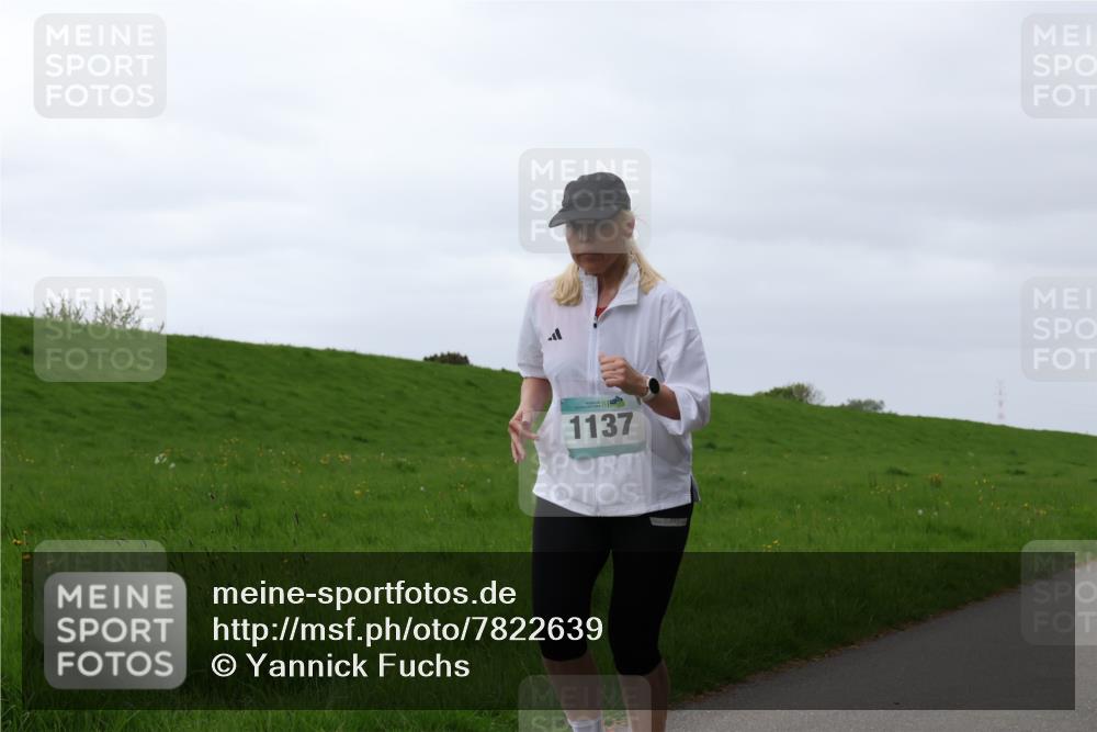 04.05.2025 - 8. Wedeler Halbmarathon Yannick Fuchs http://msf.ph/oto/7822639 04.05.2025 12:13:11 Laufen 1137 meine-sportfotos.de