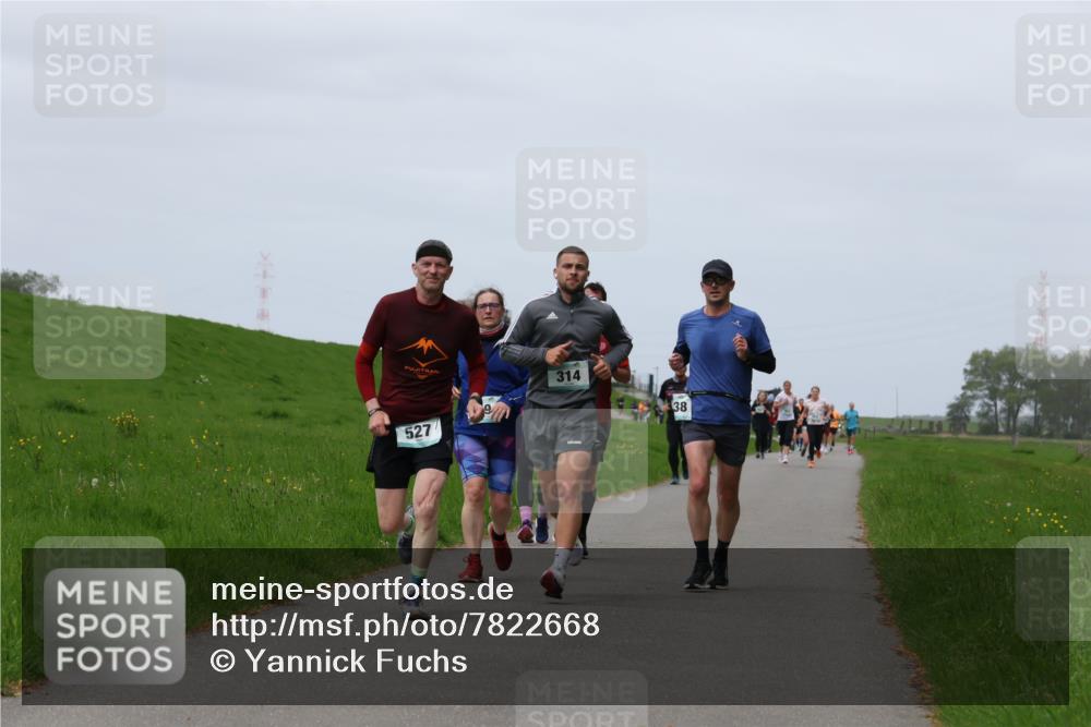 04.05.2025 - 8. Wedeler Halbmarathon Yannick Fuchs http://msf.ph/oto/7822668 04.05.2025 11:29:48 Laufen 527, 6, 314, 38 meine-sportfotos.de