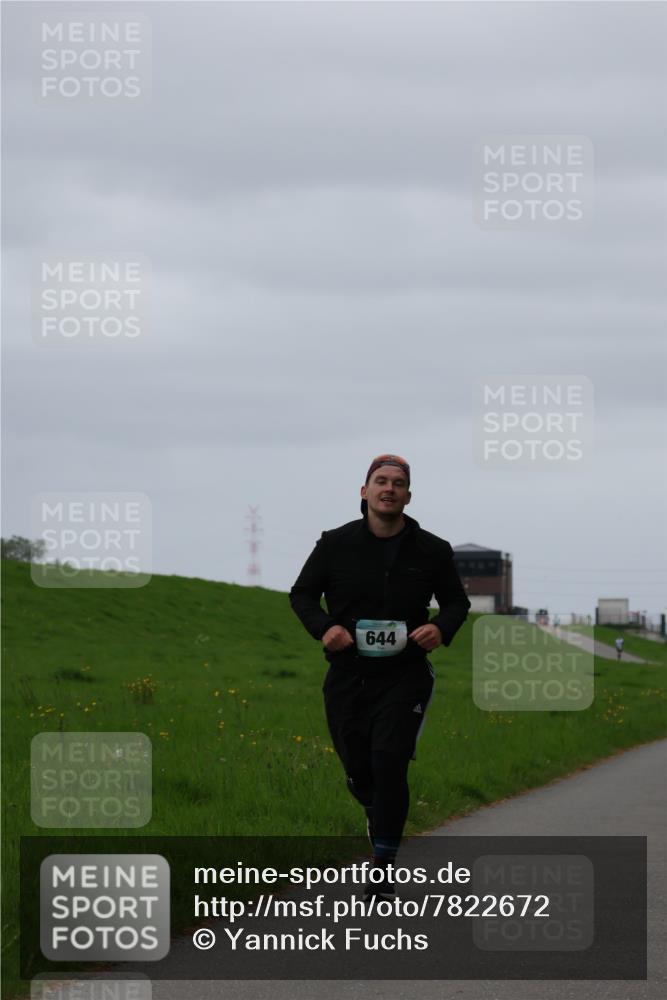 04.05.2025 - 8. Wedeler Halbmarathon Yannick Fuchs http://msf.ph/oto/7822672 04.05.2025 12:13:46 Laufen 644 meine-sportfotos.de