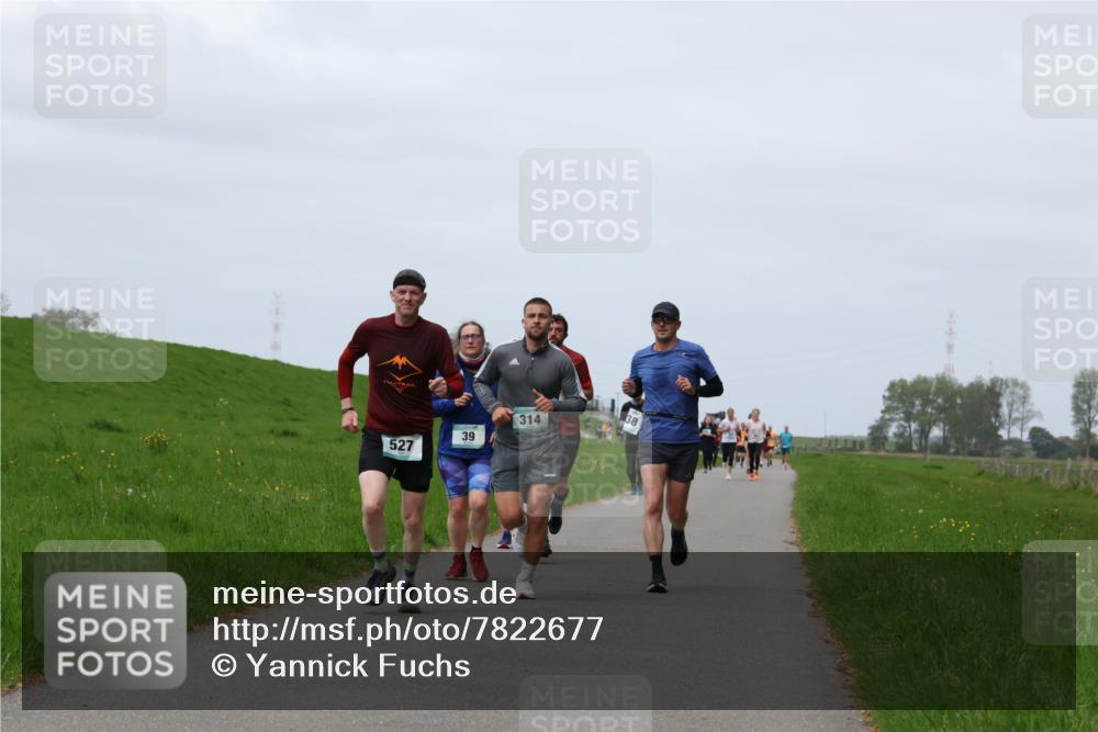 04.05.2025 - 8. Wedeler Halbmarathon Yannick Fuchs http://msf.ph/oto/7822677 04.05.2025 11:29:48 Laufen 39, 527, 314, 38 meine-sportfotos.de
