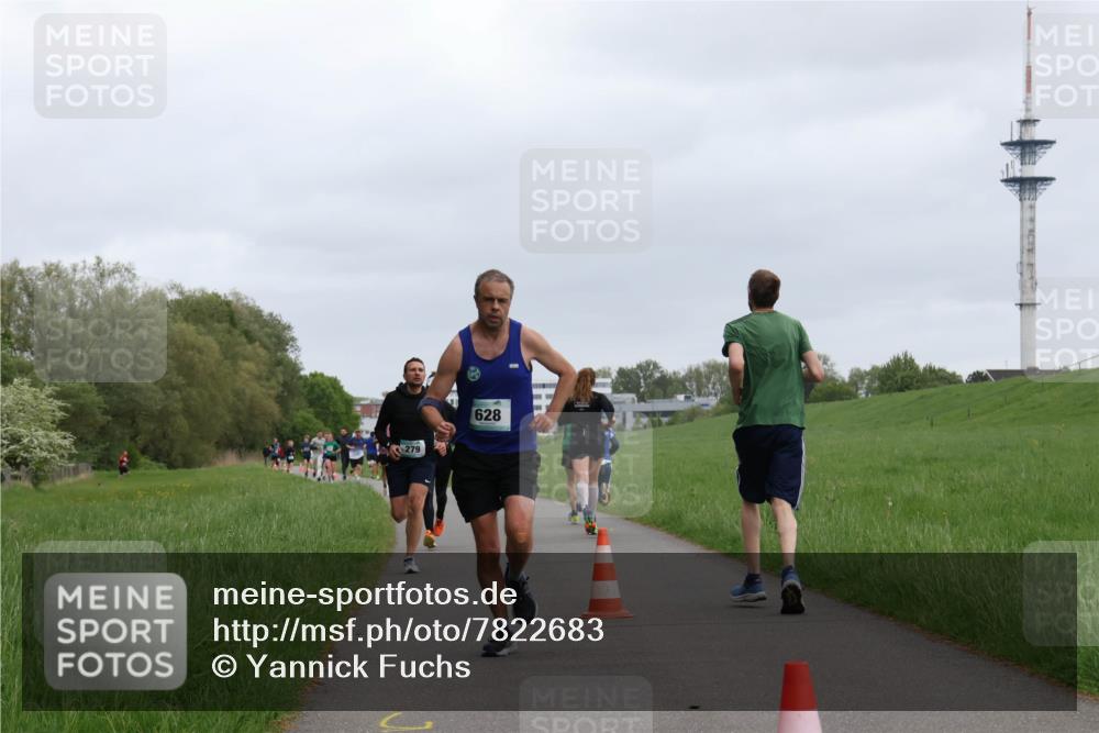 04.05.2025 - 8. Wedeler Halbmarathon Yannick Fuchs http://msf.ph/oto/7822683 04.05.2025 11:10:52 Laufen 628 meine-sportfotos.de