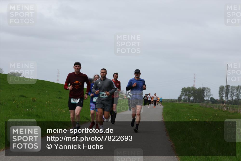 04.05.2025 - 8. Wedeler Halbmarathon Yannick Fuchs http://msf.ph/oto/7822693 04.05.2025 11:29:49 Laufen 527, 3, 314, 38 meine-sportfotos.de