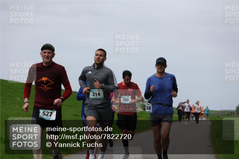 04.05.2025 - 8. Wedeler Halbmarathon Yannick Fuchs http://msf.ph/oto/7822720 04.05.2025 11:29:49 Laufen 527, 314, 365, 38 meine-sportfotos.de