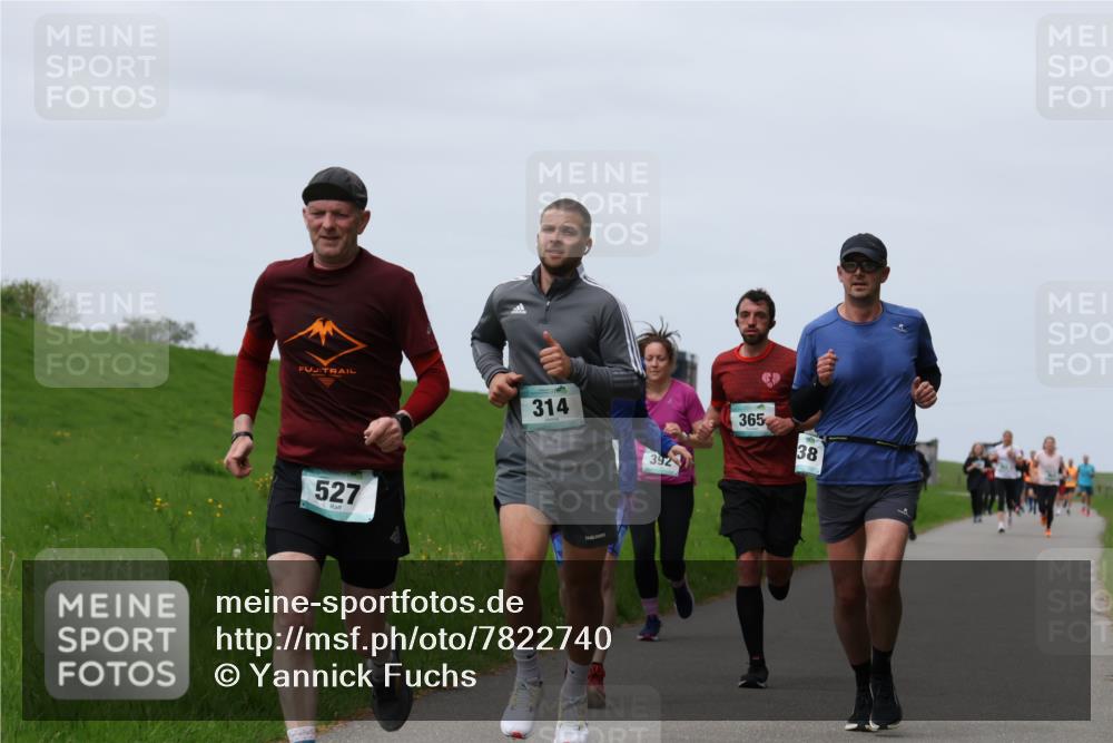 04.05.2025 - 8. Wedeler Halbmarathon Yannick Fuchs http://msf.ph/oto/7822740 04.05.2025 11:29:50 Laufen 527, 314, 392, 365, 38 meine-sportfotos.de