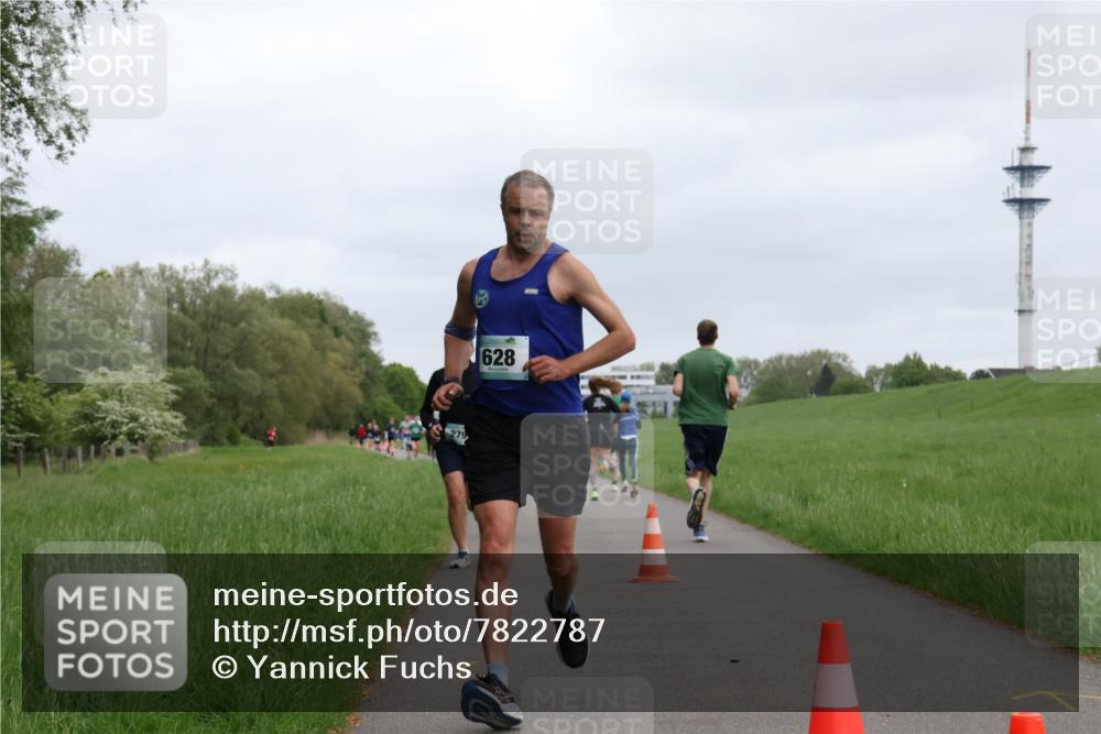 04.05.2025 - 8. Wedeler Halbmarathon Yannick Fuchs http://msf.ph/oto/7822787 04.05.2025 11:10:54 Laufen 628 meine-sportfotos.de
