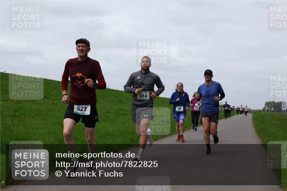 04.05.2025 - 8. Wedeler Halbmarathon Yannick Fuchs http://msf.ph/oto/7822825 04.05.2025 11:29:52 Laufen 527, 314, 39, 392 meine-sportfotos.de