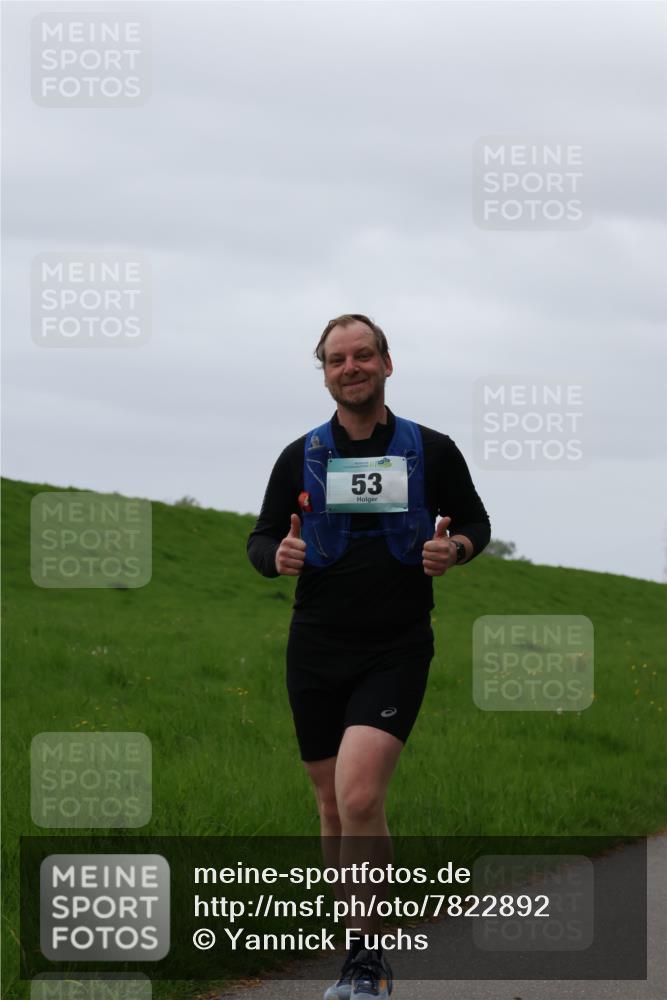 04.05.2025 - 8. Wedeler Halbmarathon Yannick Fuchs http://msf.ph/oto/7822892 04.05.2025 12:15:44 Laufen 53 meine-sportfotos.de