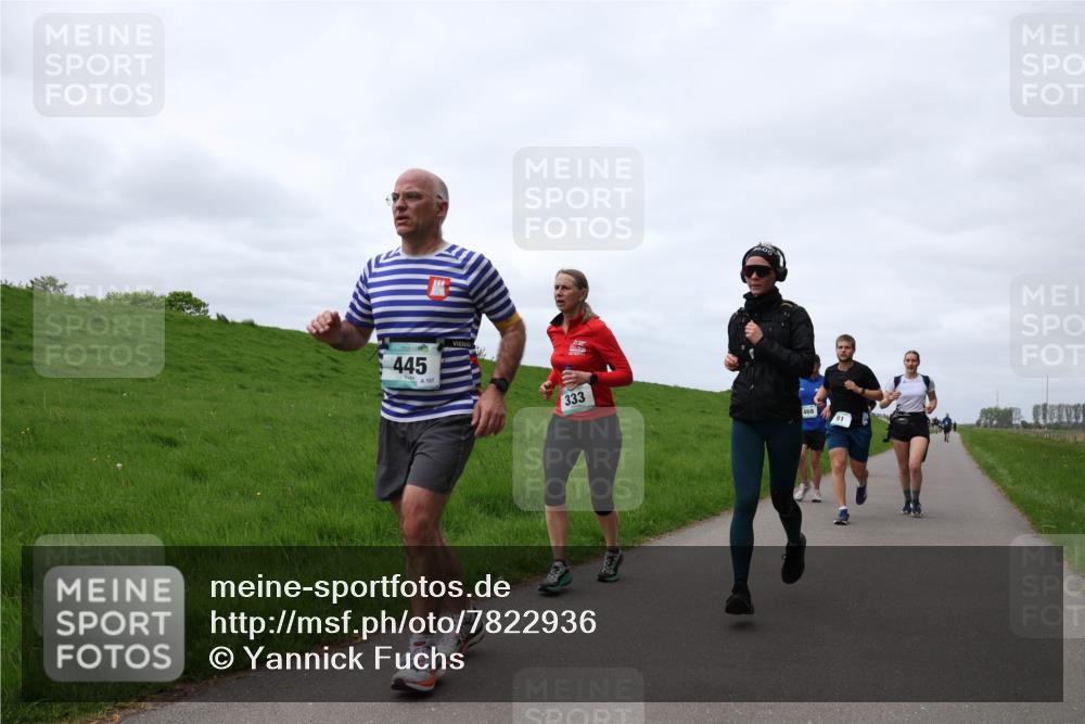 04.05.2025 - 8. Wedeler Halbmarathon Yannick Fuchs http://msf.ph/oto/7822936 04.05.2025 11:52:26 Laufen 445, 107, 333, 09, 469, 91 meine-sportfotos.de