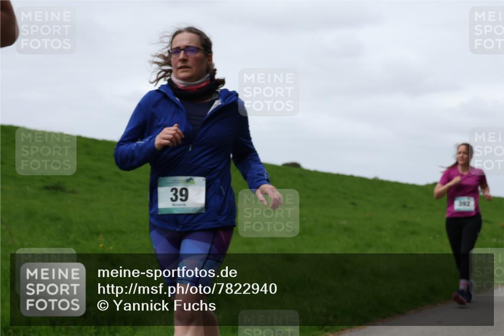 04.05.2025 - 8. Wedeler Halbmarathon Yannick Fuchs http://msf.ph/oto/7822940 04.05.2025 11:29:55 Laufen 39, 392 meine-sportfotos.de
