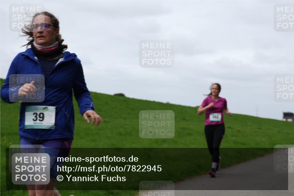 04.05.2025 - 8. Wedeler Halbmarathon Yannick Fuchs http://msf.ph/oto/7822945 04.05.2025 11:29:55 Laufen 39 meine-sportfotos.de