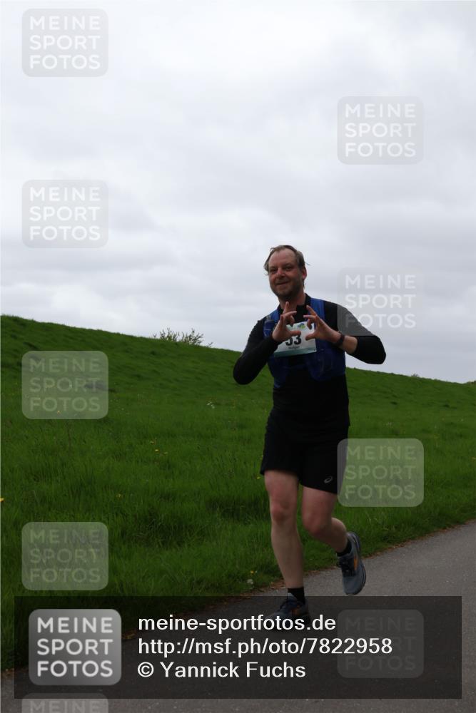 04.05.2025 - 8. Wedeler Halbmarathon Yannick Fuchs http://msf.ph/oto/7822958 04.05.2025 12:15:45 Laufen  meine-sportfotos.de
