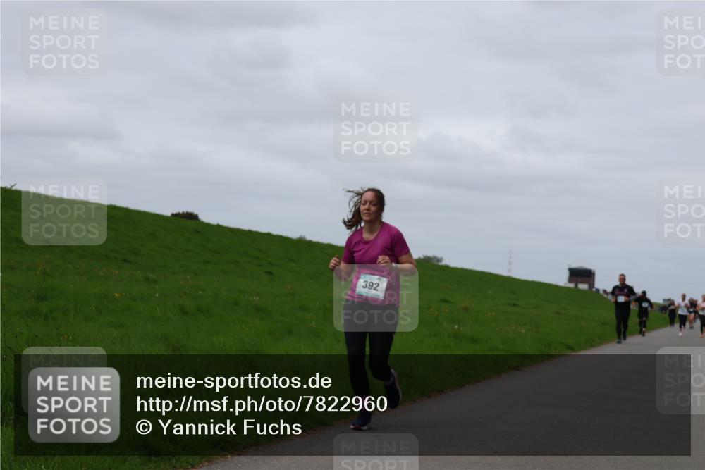 04.05.2025 - 8. Wedeler Halbmarathon Yannick Fuchs http://msf.ph/oto/7822960 04.05.2025 11:29:56 Laufen 392 meine-sportfotos.de
