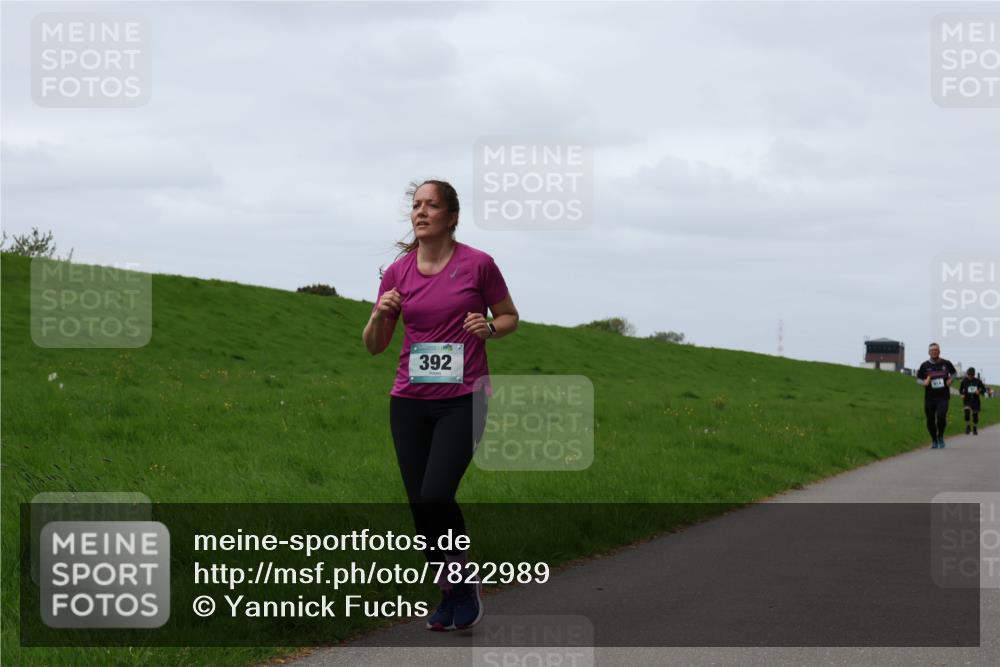 04.05.2025 - 8. Wedeler Halbmarathon Yannick Fuchs http://msf.ph/oto/7822989 04.05.2025 11:29:57 Laufen 392 meine-sportfotos.de