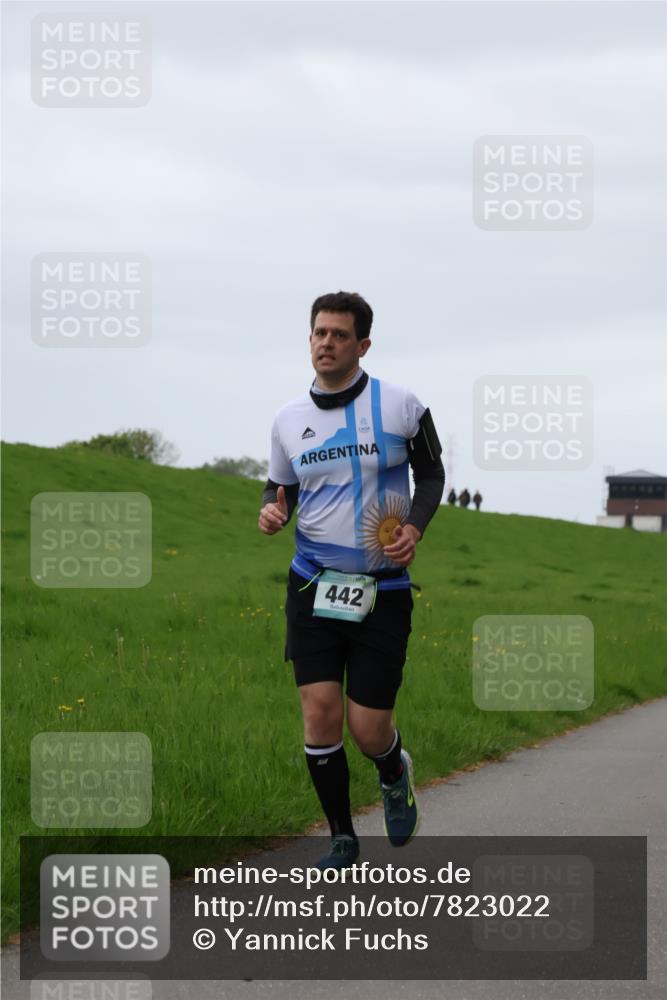 04.05.2025 - 8. Wedeler Halbmarathon Yannick Fuchs http://msf.ph/oto/7823022 04.05.2025 12:16:14 Laufen 442 meine-sportfotos.de