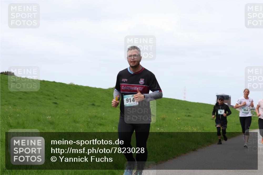 04.05.2025 - 8. Wedeler Halbmarathon Yannick Fuchs http://msf.ph/oto/7823028 04.05.2025 11:30:06 Laufen 914, 126, 67, 954 meine-sportfotos.de