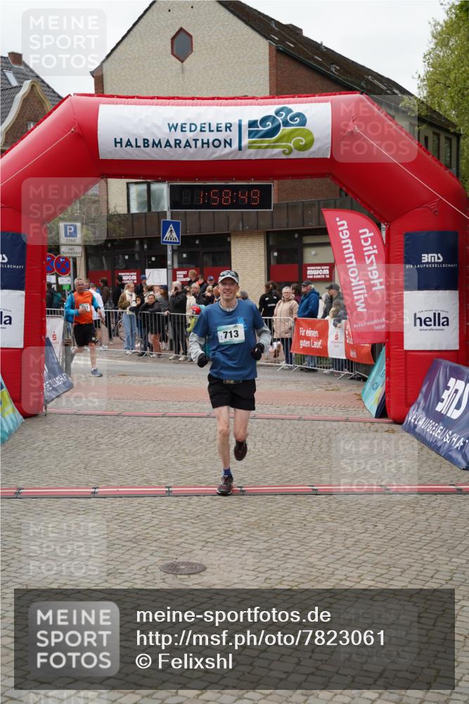 04.05.2025 - 8. Wedeler Halbmarathon Felixshl http://msf.ph/oto/7823061 04.05.2025 11:58:47 Ziel 34, 551, 713 meine-sportfotos.de