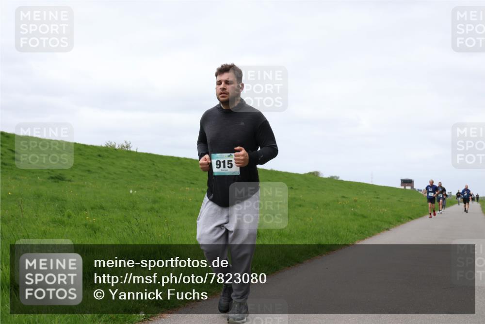 04.05.2025 - 8. Wedeler Halbmarathon Yannick Fuchs http://msf.ph/oto/7823080 04.05.2025 11:52:31 Laufen 915 meine-sportfotos.de