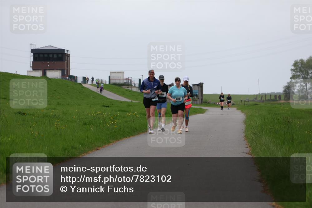 04.05.2025 - 8. Wedeler Halbmarathon Yannick Fuchs http://msf.ph/oto/7823102 04.05.2025 12:16:20 Laufen 56, 7516, 698 meine-sportfotos.de