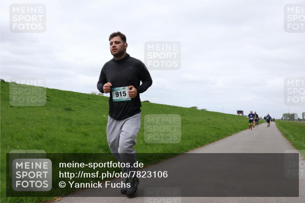 04.05.2025 - 8. Wedeler Halbmarathon Yannick Fuchs http://msf.ph/oto/7823106 04.05.2025 11:52:31 Laufen 915 meine-sportfotos.de