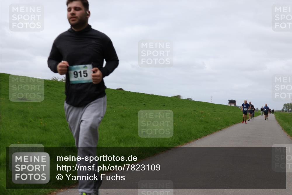 04.05.2025 - 8. Wedeler Halbmarathon Yannick Fuchs http://msf.ph/oto/7823109 04.05.2025 11:52:31 Laufen 915 meine-sportfotos.de
