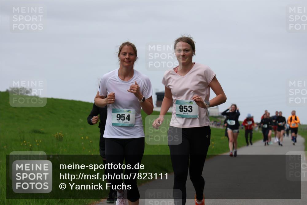 04.05.2025 - 8. Wedeler Halbmarathon Yannick Fuchs http://msf.ph/oto/7823111 04.05.2025 11:30:09 Laufen 954, 953 meine-sportfotos.de