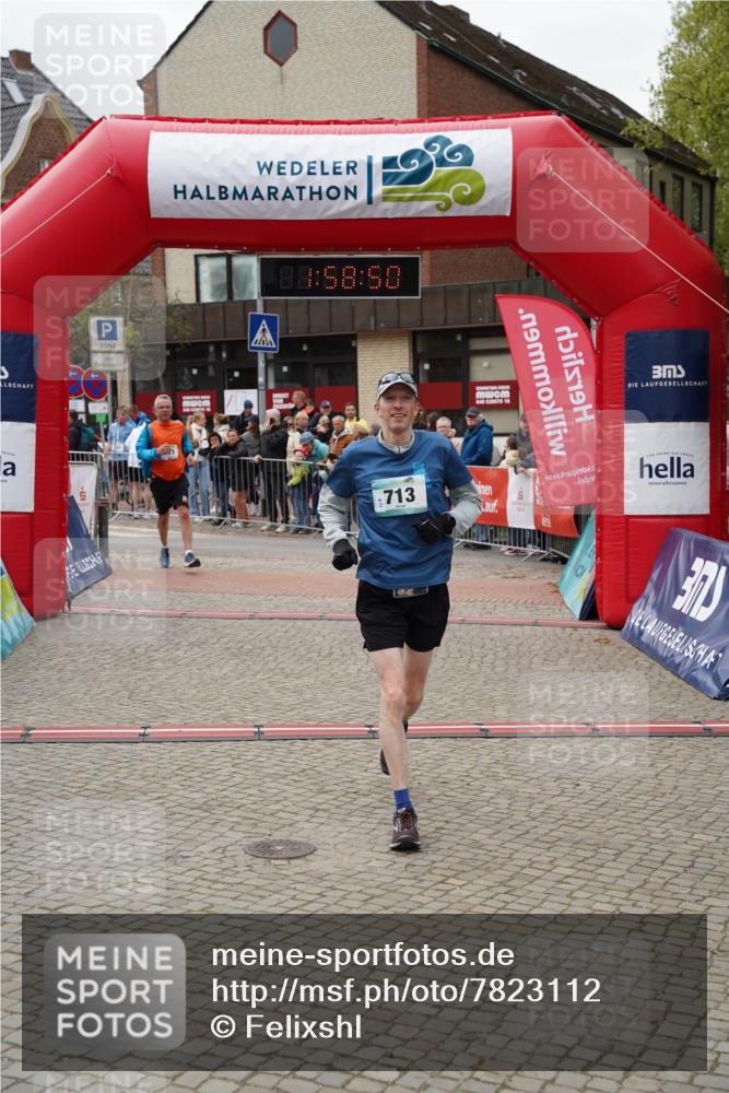 04.05.2025 - 8. Wedeler Halbmarathon Felixshl http://msf.ph/oto/7823112 04.05.2025 11:58:48 Ziel 551, 713 meine-sportfotos.de